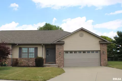 218 Patton Ave, New Berlin, IL 62670 photo 2