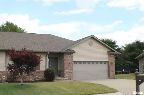 218 Patton Ave, New Berlin, IL 62670 photo 1