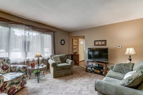 8 Delano Ln, Springfield, IL 62703 photo 5