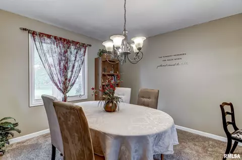 8 Delano Ln, Springfield, IL 62703 photo 7