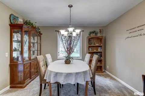 8 Delano Ln, Springfield, IL 62703 photo 9