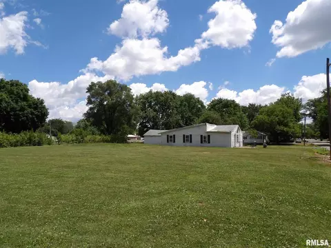 2105 E Converse St, Springfield, IL 62702 photo 1
