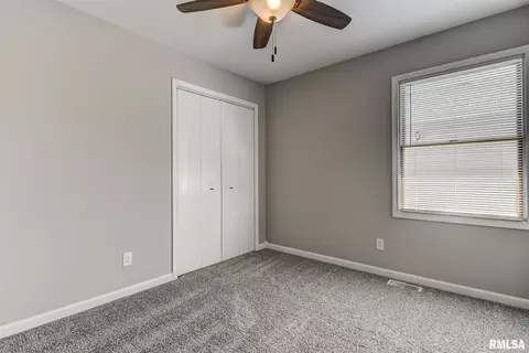 2904 Dunwich St, Springfield, IL 62702 photo 27
