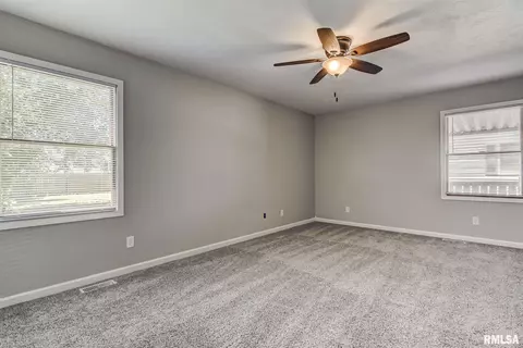 2904 Dunwich St, Springfield, IL 62702 photo 18