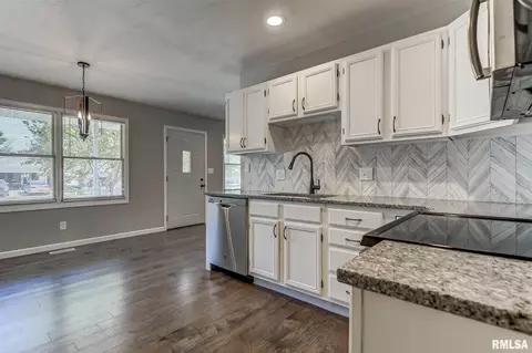 2904 Dunwich St, Springfield, IL 62702 photo 13