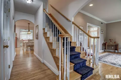 3900 Stone Bridge Rd, Springfield, IL 62711 photo 2