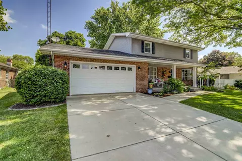 2305 Grinnell Dr, Springfield, IL 62704 photo 3