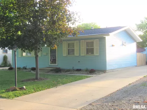 2102 Faringdon Rd, Springfield, IL 62702 photo 2