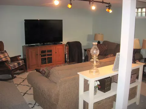 2102 Faringdon Rd, Springfield, IL 62702 photo 11