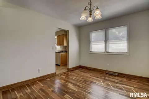 2422 Delaware Dr, Springfield, IL 62702 photo 12