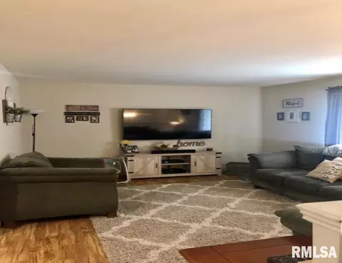 2508 Griffiths Ave, Springfield, IL 62702 photo 3