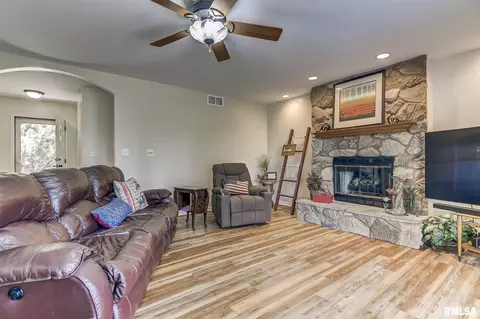 3526 Bissell Rd, Springfield, IL 62707 photo 8