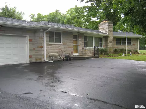 2 Brittany St, Springfield, IL 62712 photo 1