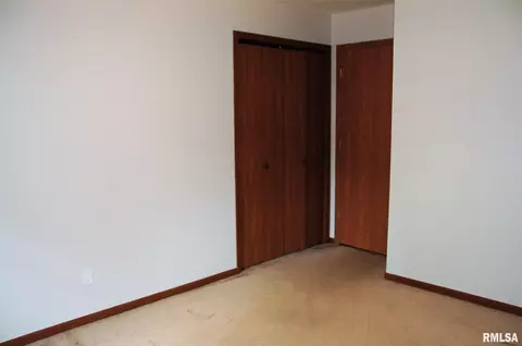 77 Amherst Dr, Springfield, IL 62702 photo 10