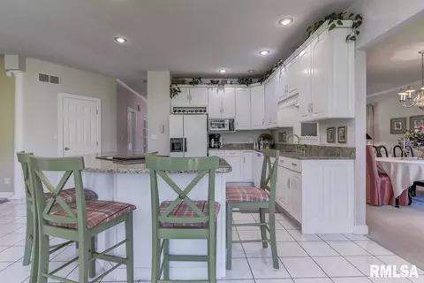 3321 Collingwood Dr, Springfield, IL 62711 photo 8