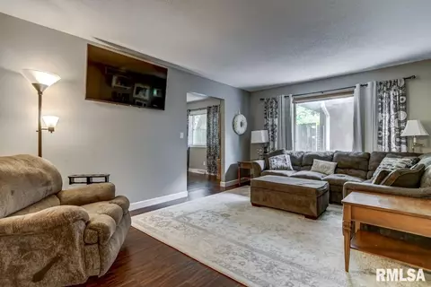 22 Hyde Park Pl, Springfield, IL 62703 photo 4