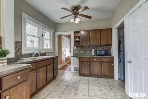 1705 S 1st St, Springfield, IL 62704 photo 15