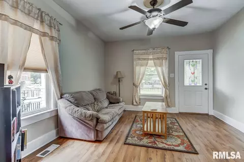 1705 S 1st St, Springfield, IL 62704 photo 7