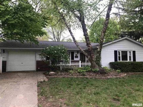 2117 Warwick Rd, Springfield, IL 62704 photo 1