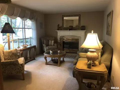 2117 Warwick Rd, Springfield, IL 62704 photo 5