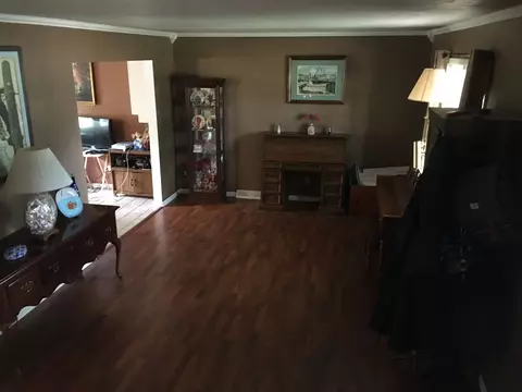 2408 Eastview Dr, Springfield, IL 62702 photo 4