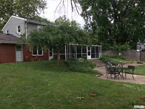 2408 Eastview Dr, Springfield, IL 62702 photo 13