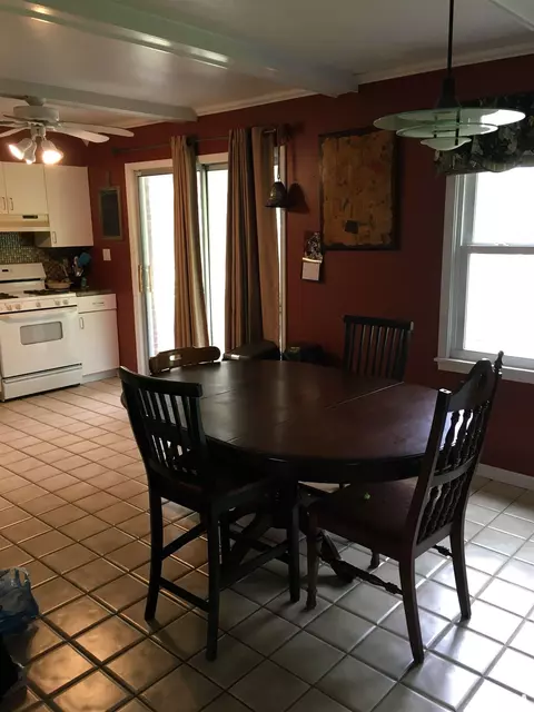 2408 Eastview Dr, Springfield, IL 62702 photo 6
