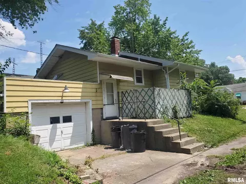 2269 S 11th St, Springfield, IL 62703 photo 3