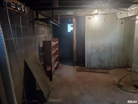 2269 S 11th St, Springfield, IL 62703 photo 17