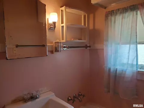 2269 S 11th St, Springfield, IL 62703 photo 8