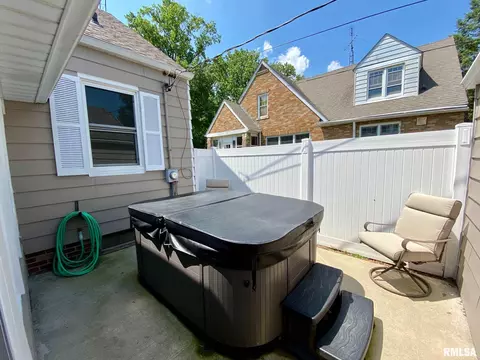 2100 Marland St, Springfield, IL 62702 photo 12