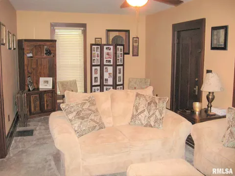 3329 S 2nd St, Springfield, IL 62703 photo 5