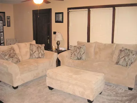 3329 S 2nd St, Springfield, IL 62703 photo 3