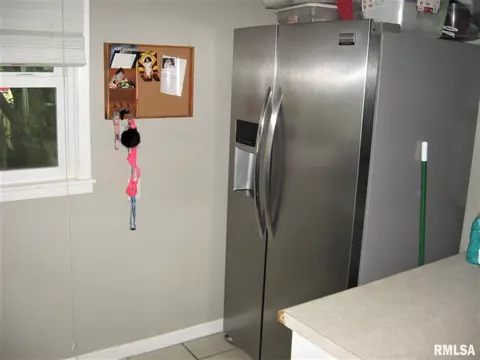 3329 S 2nd St, Springfield, IL 62703 photo 9
