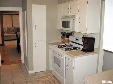 3329 S 2nd St, Springfield, IL 62703 photo 7
