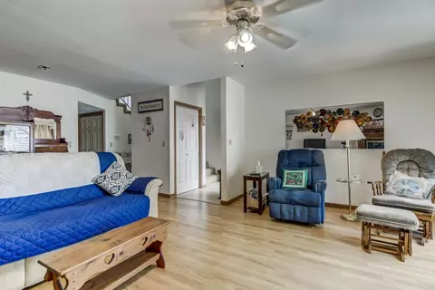 88 Country Pl, Springfield, IL 62703 photo 3