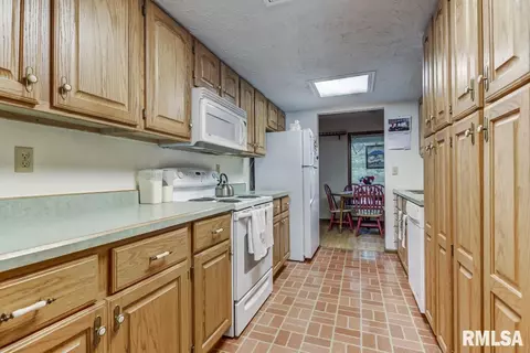 88 Country Pl, Springfield, IL 62703 photo 9