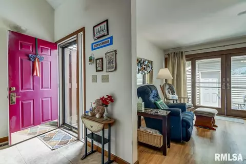 88 Country Pl, Springfield, IL 62703 photo 2
