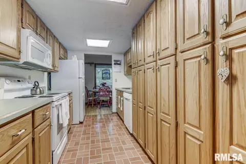 88 Country Pl, Springfield, IL 62703 photo 10