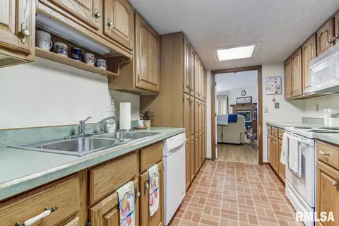 88 Country Pl, Springfield, IL 62703 photo 8