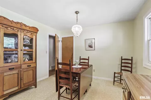 2717 Queensway Rd, Springfield, IL 62703 photo 7
