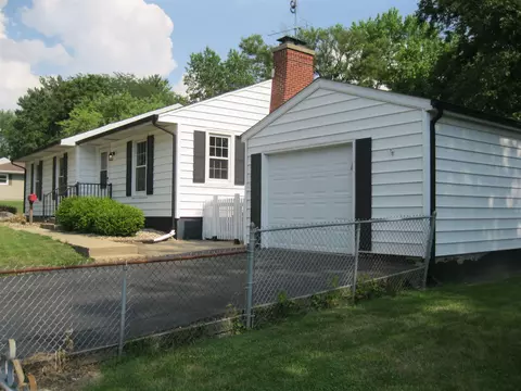 1840 W Iles Ave, Springfield, IL 62704 photo 2