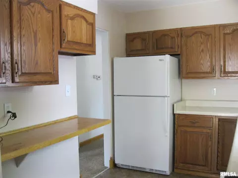 1840 W Iles Ave, Springfield, IL 62704 photo 8