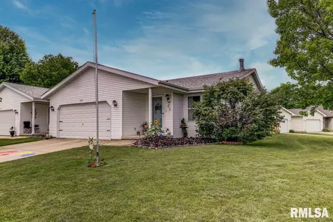 3043 Biscayne Dr, Springfield, IL 62707 photo 1