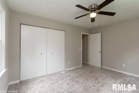 2245 S Spring St, Springfield, IL 62704 photo 11