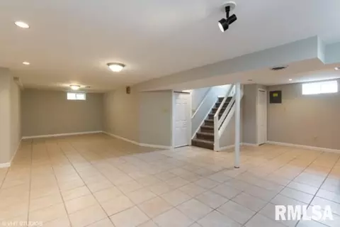2245 S Spring St, Springfield, IL 62704 photo 15