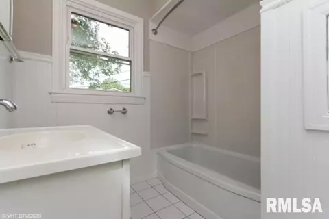 2245 S Spring St, Springfield, IL 62704 photo 14
