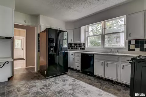 860 S Macarthur Blvd, Springfield, IL 62704 photo 9