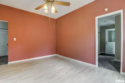860 S Macarthur Blvd, Springfield, IL 62704 photo 18
