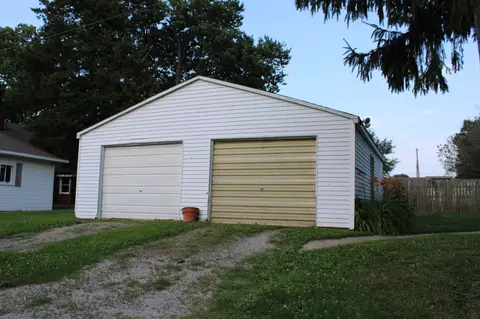 104 S Walnut St, Tallula, IL 62688 photo 18